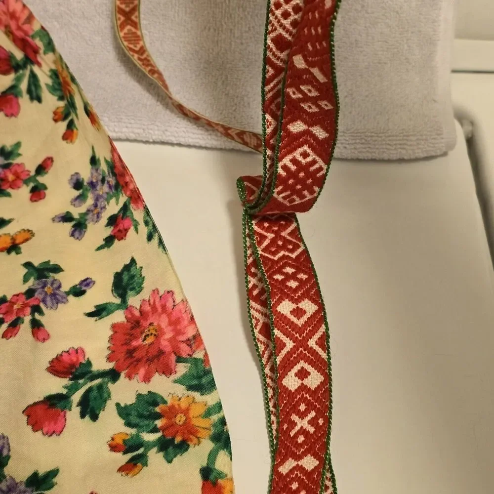 Vintage 1940s‎ Swedish Floral Handmade Half Apron Lightweight Cotton READ